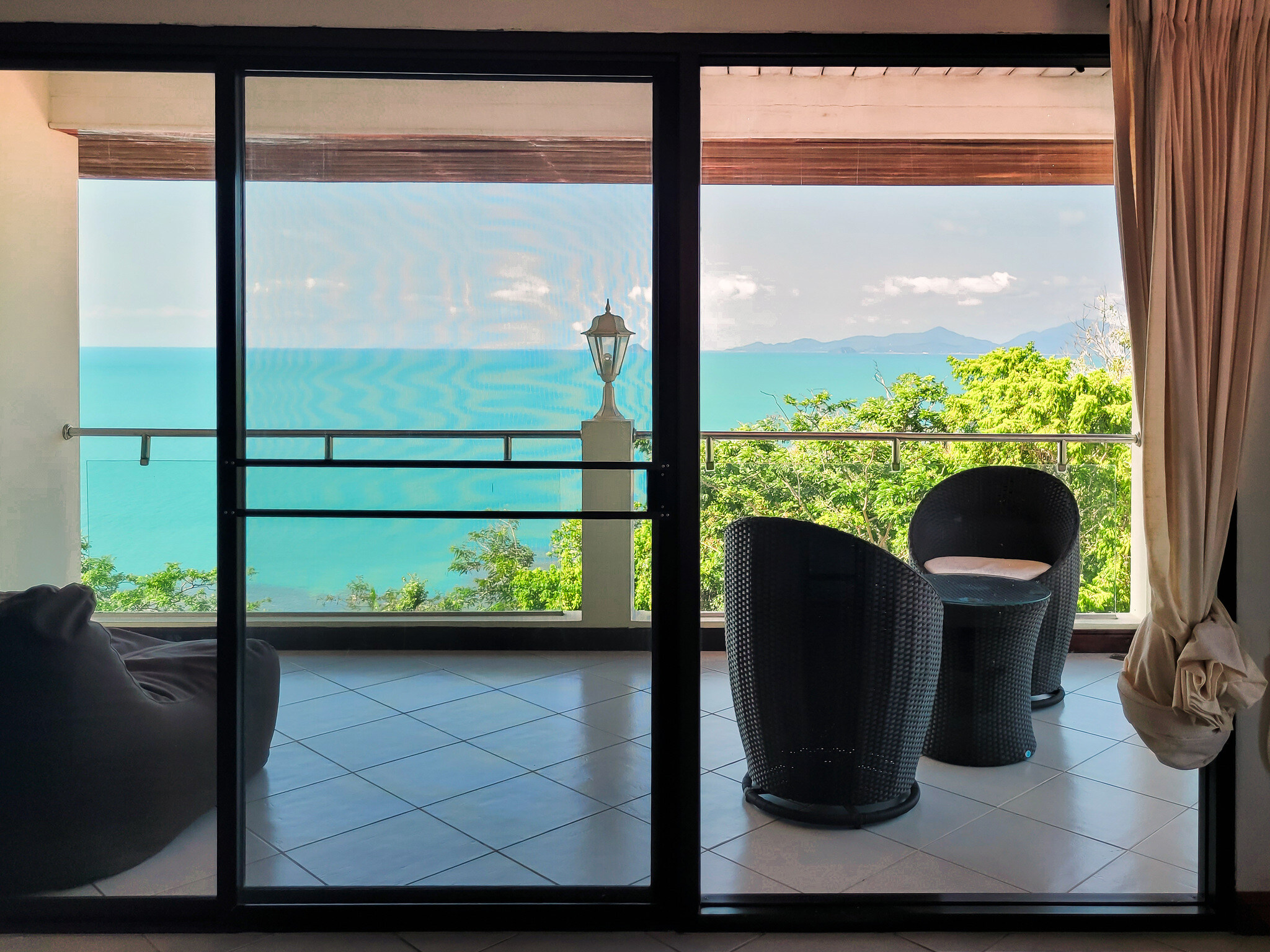 Samui Interior 1_Easy-Resize.com